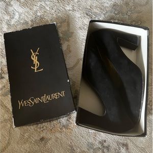 Yves Saint Laurent Suede Vintage Pumps